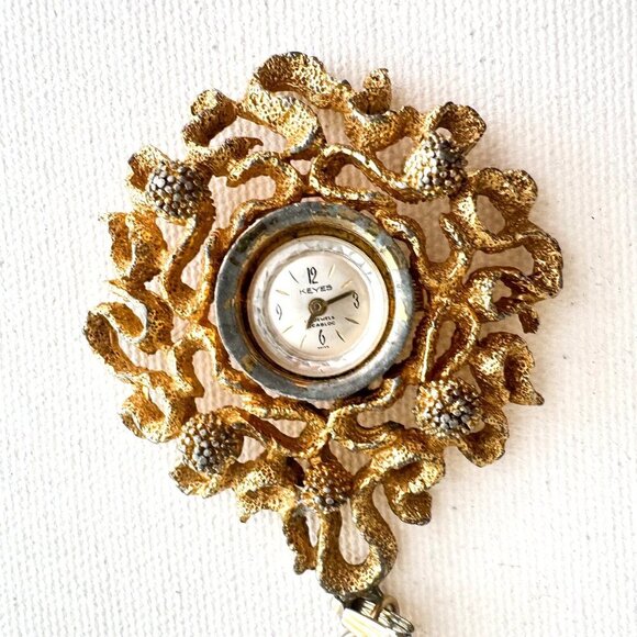 Vintage Keys Gold Tone Chunky Chain Necklace Watch 17 Jewel Swiss Wind up. AS IS - Picture 1 of 8